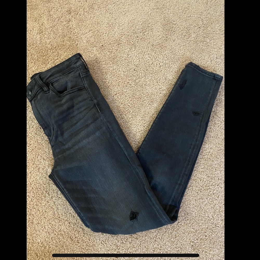 AE HIGH WAISTED JEANS!